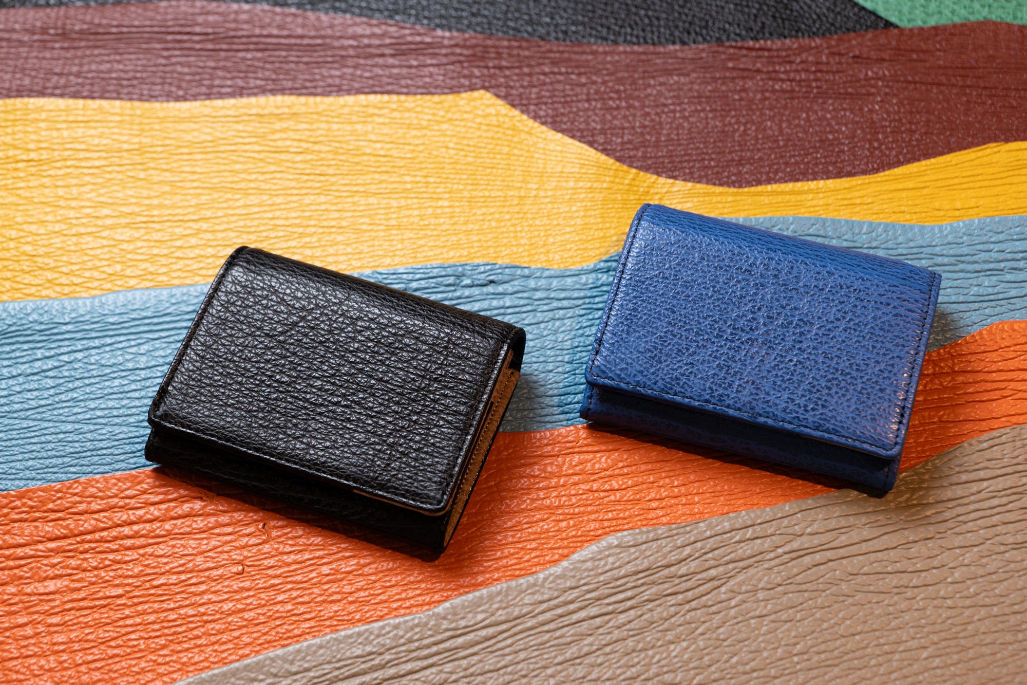 長財布 アトリエシャーク 赤 サメレザー 機能性を纏うアート