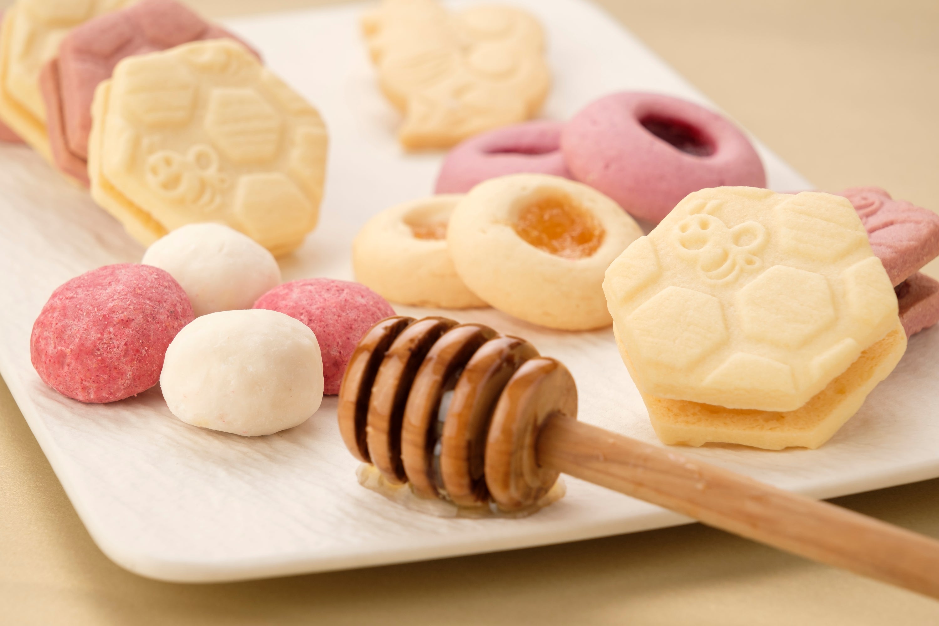 銀座と秋田の出会いから生まれた特別なクッキー缶——KURAKICHI