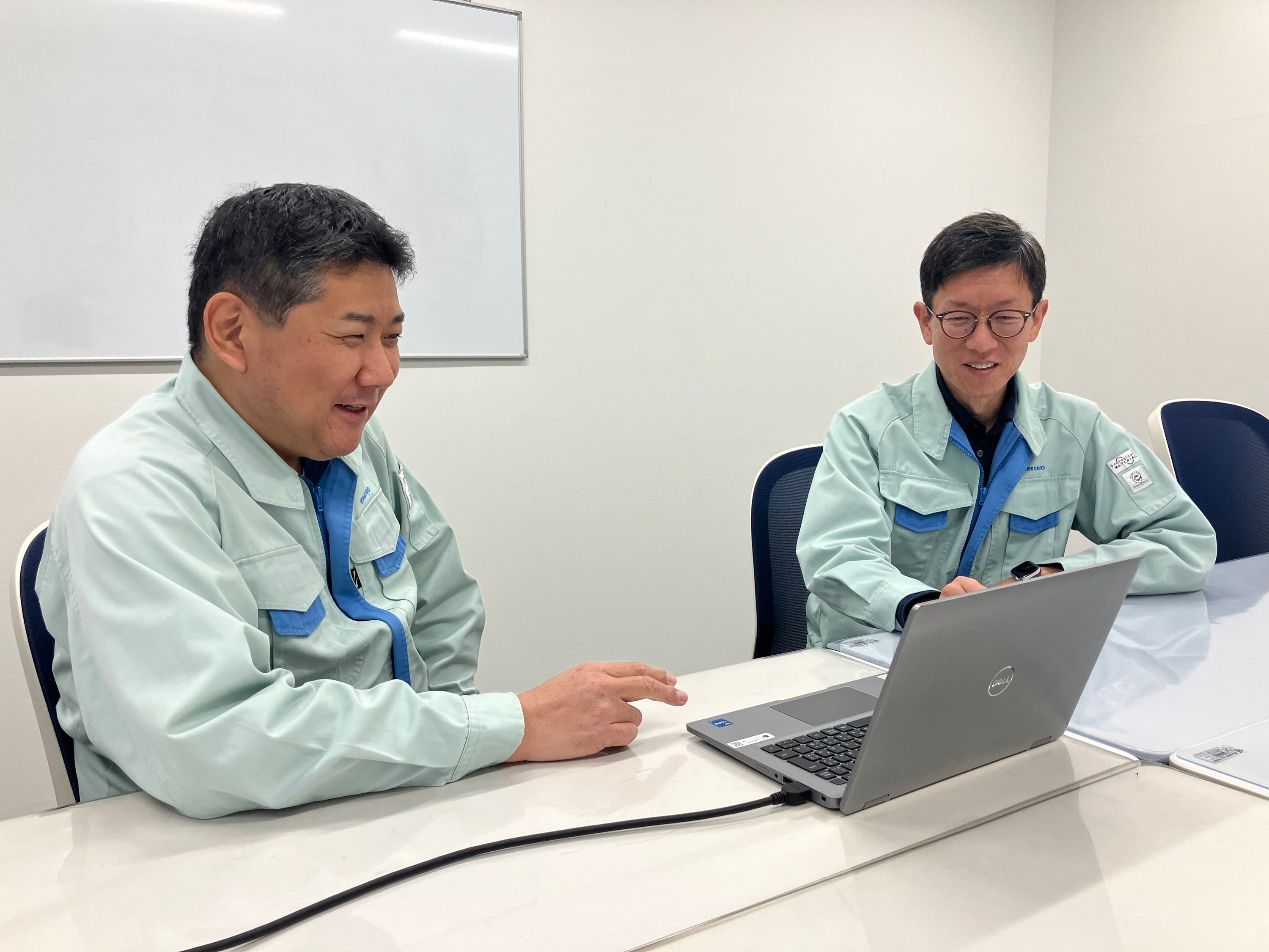 計測器メーカーのチノーが既存システムを応用した「電力監視システム」を販売。契約電力オーバーを防ぐための社内アイデアが新サービスに。