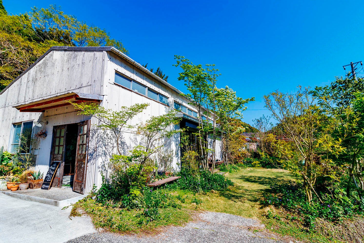 観光資源の全くない田舎に、県内外から人がやってくる。　「森のカフェと緑のマルシェ」が昨年に引き続き、2回目も大盛況だった理由。
