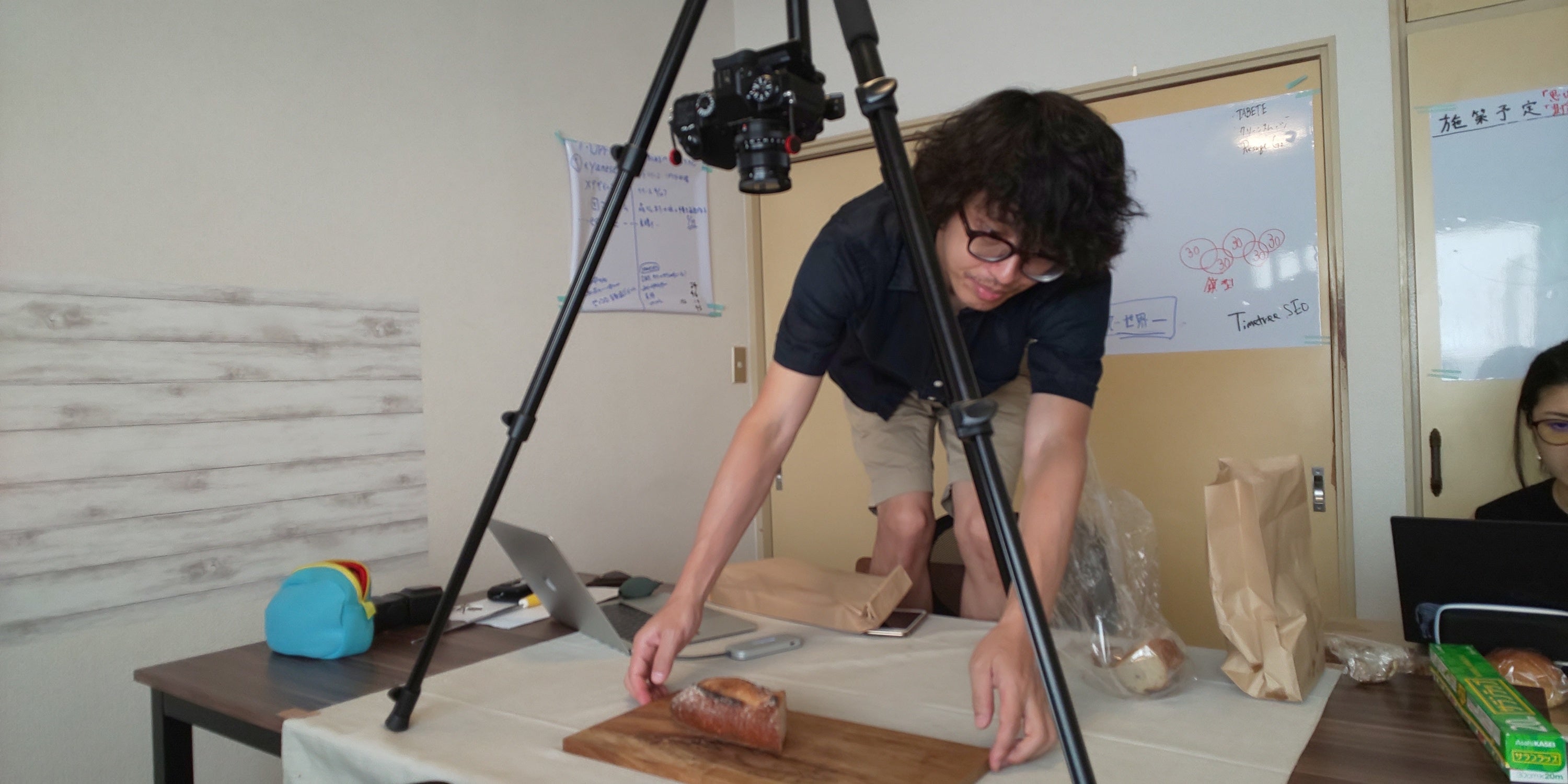 社会起業家とパンマニアのエンジニアが創業した、パンのフードロス削減