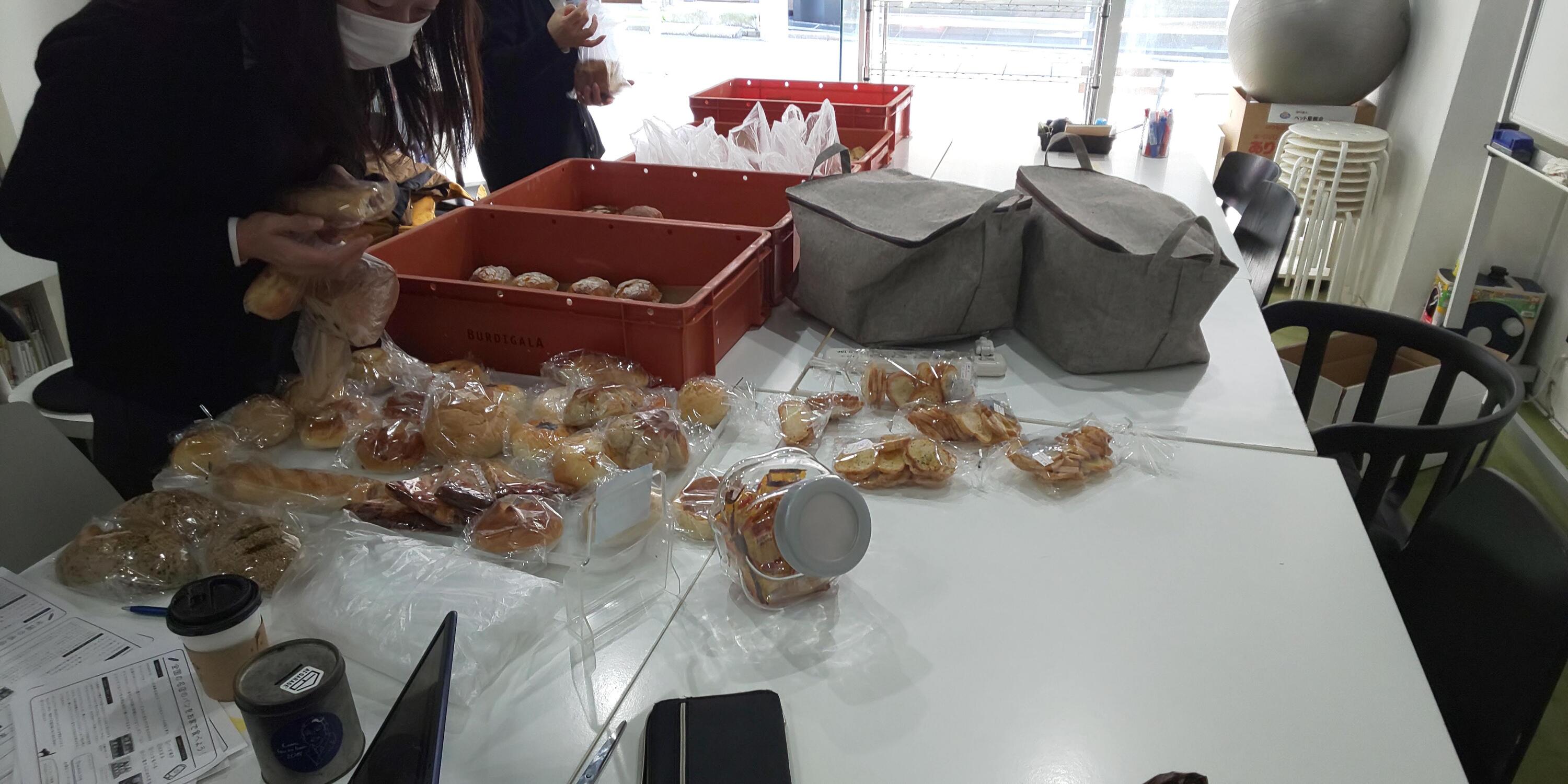 社会起業家とパンマニアのエンジニアが創業した、パンのフードロス削減