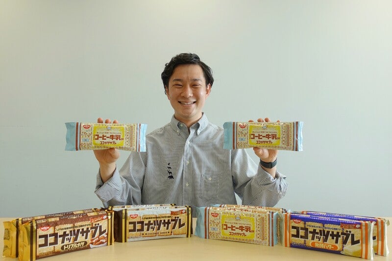 古さを逆手に」ロングセラー菓子「ココナッツサブレ」の期間限定品