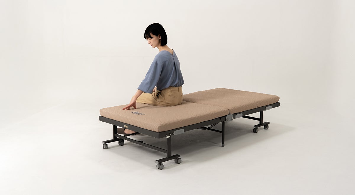 一畳半で眠れる未来へ。エムールがつくる空間を生むベッド｜片手で安全に開閉できるスマートスペースベッド誕生物語