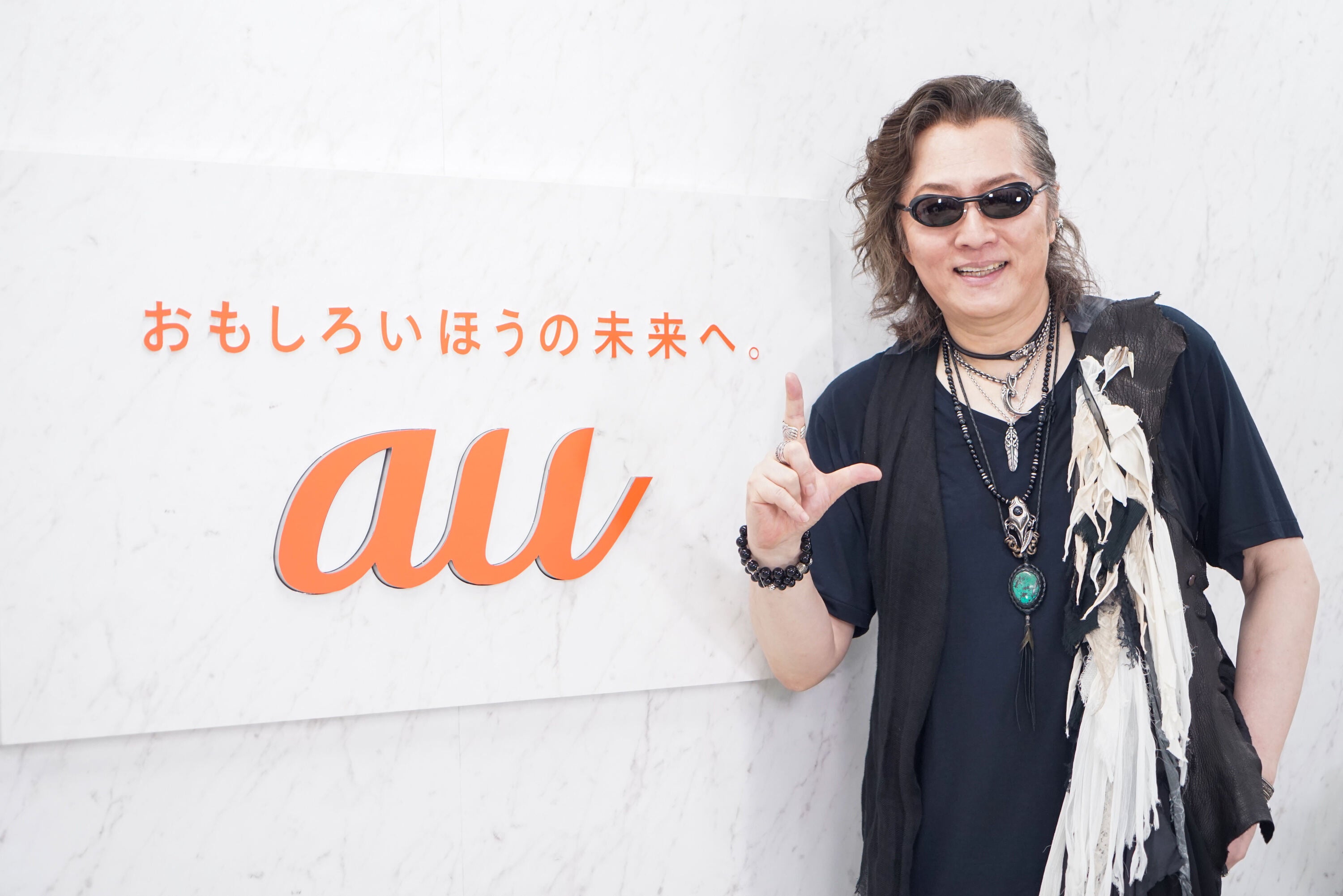 石井竜也【米米CLUB】　羽根ブレスレット　本体美品 石井竜也【米米CLUB】 数珠ブレスレット 本体美品 - メルカリ