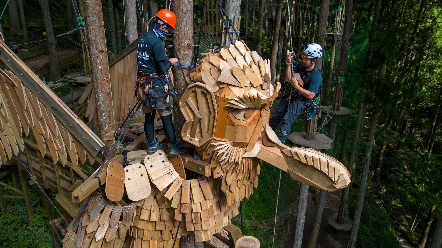 樹上作業技術を駆使したオブジェ「森の巨人」が目指したのは、世界にただ一つの面白いもの。ALSで障害を抱える発足人がプロジェクトに挑戦する理由