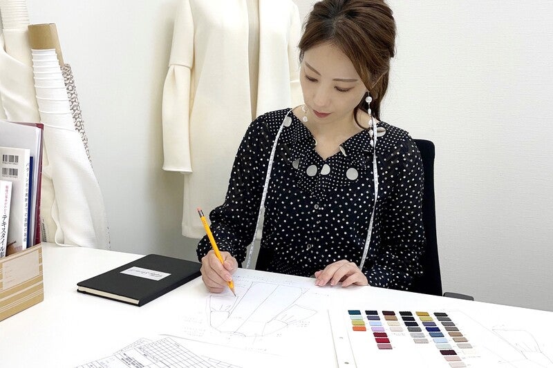 大感謝sale お洋服100点まとめ売り　3点でお値段超え◎ コーデ売り 自身の悩みを起点に、経験ゼロからひとりで立ち上げ。おとなの