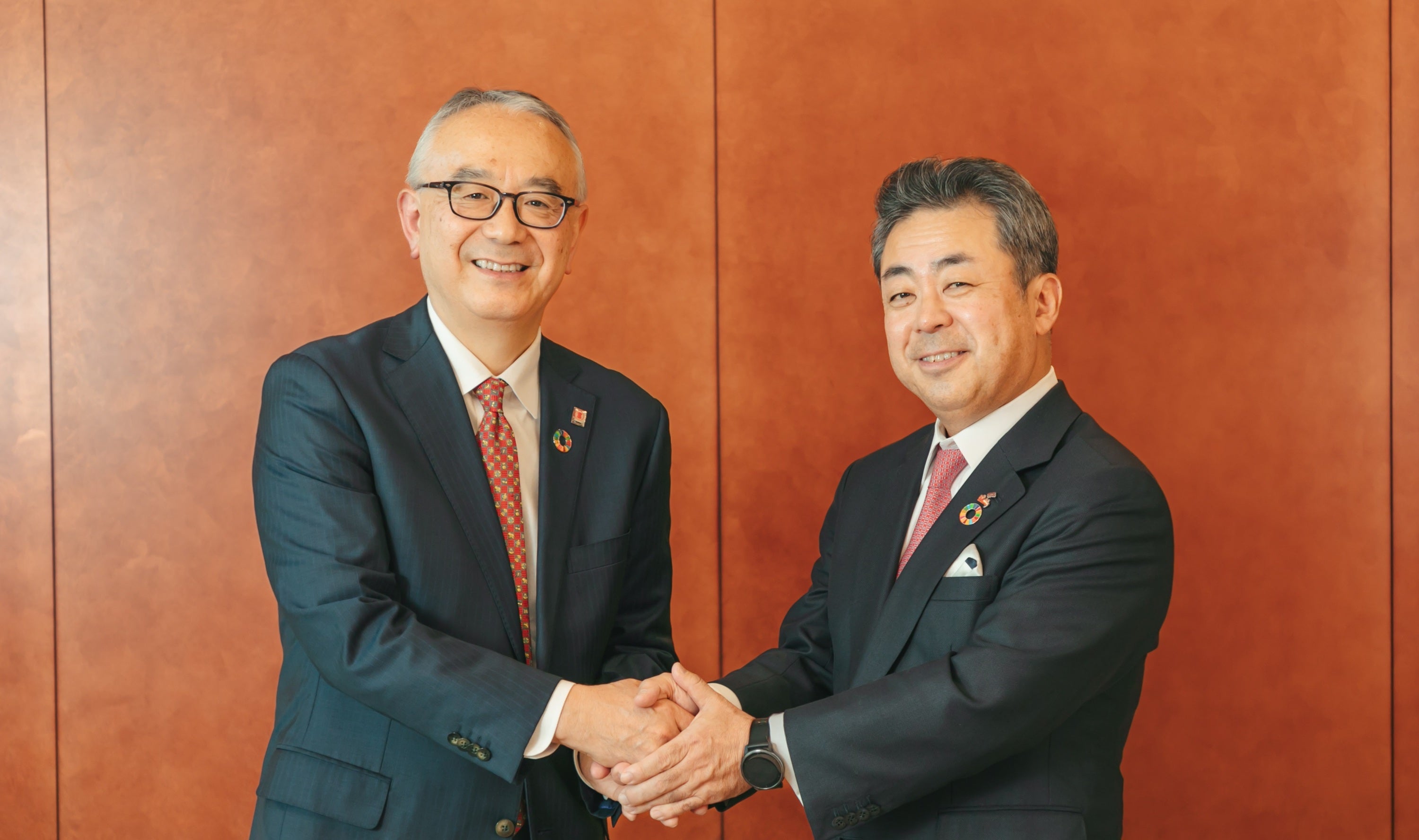 経済的負担を軽減し、安心して新型コロナウイルス感染症治療に専念できるようにとの想いが込められた保険「コロナ治療薬お見舞い金」とは 特別対談Vol.2